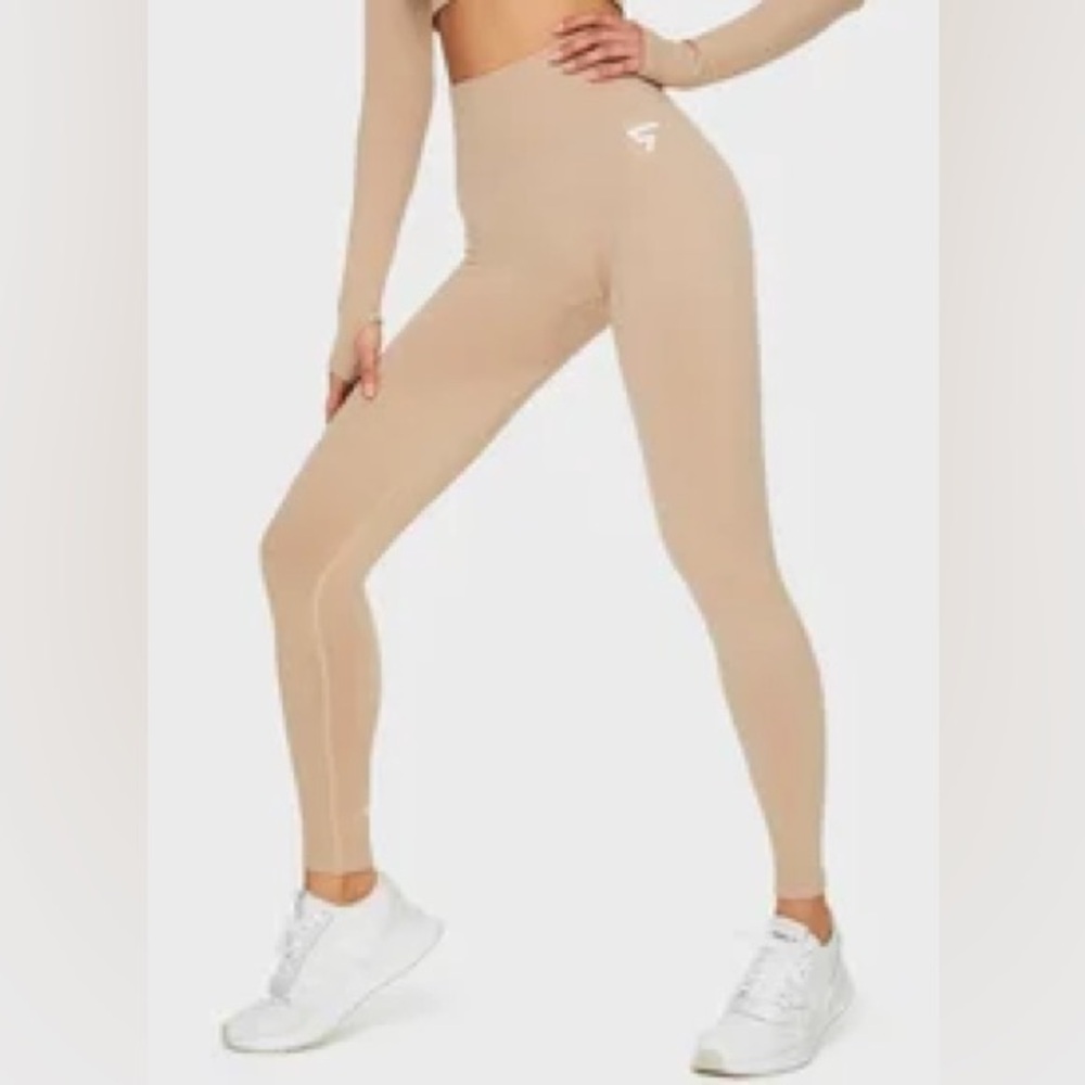 Gymshark Tan Leggings Seamless Form-Fitting Design
